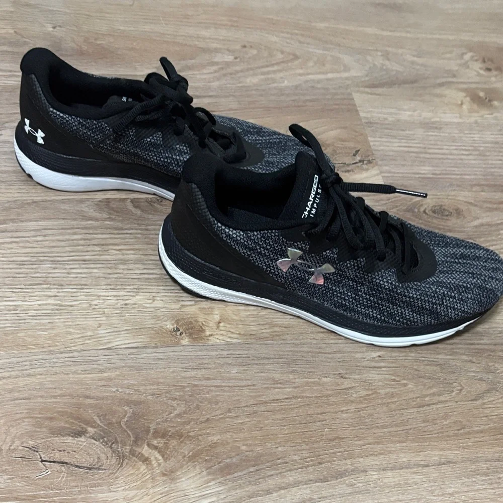Under Armour Women's Black and Gray Athletic Shoes - Picture 1 of 4